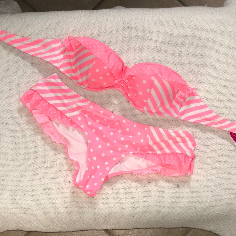 Victoria’s Secret bikini